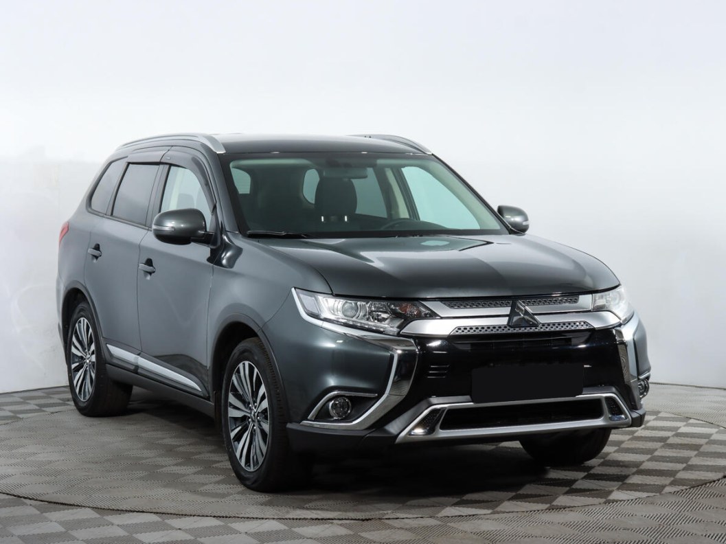 Mitsubishi Outlander Ultimate 2.4 CVT, 2019, 29 084 км фото 1