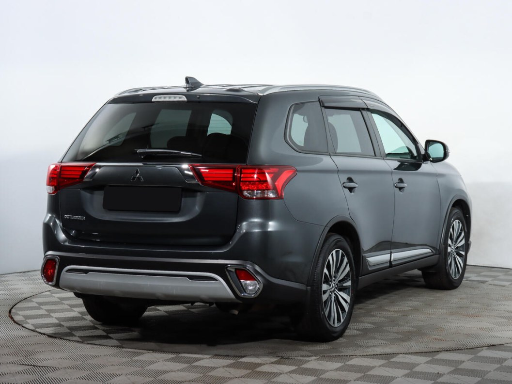 Mitsubishi Outlander Ultimate 2.4 CVT, 2019, 29 084 км фото 6