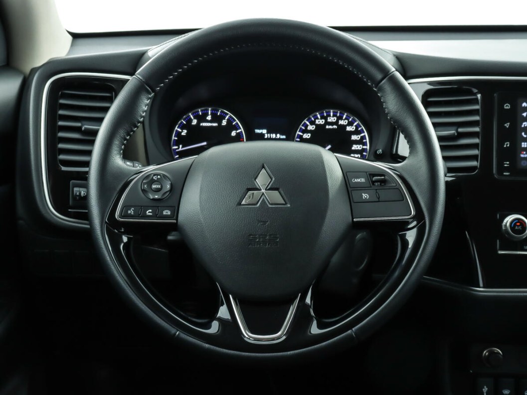 Mitsubishi Outlander Ultimate 2.4 CVT, 2019, 29 084 км фото 12