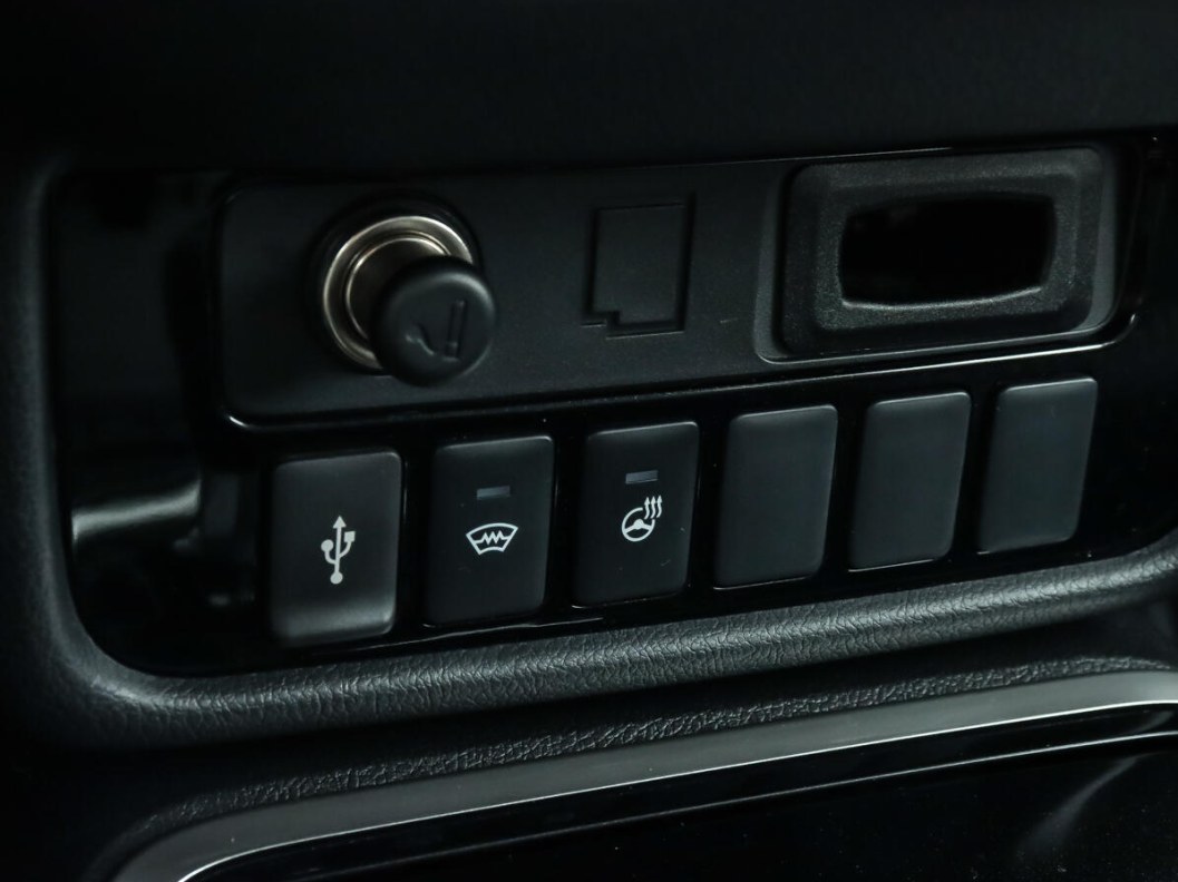 Mitsubishi Outlander Ultimate 2.4 CVT, 2019, 29 084 км фото 18