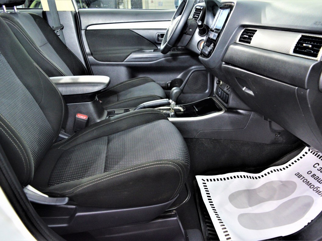Mitsubishi Outlander Inform S02 2.0 CVT, 2017, 52 714 км фото 11