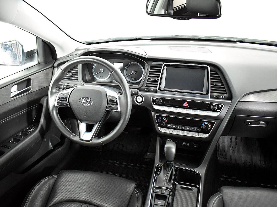 Hyundai Sonata Lifestyle 2.4 АКПП, 2017, 52 884 км фото 8
