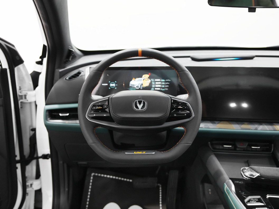 Changan UNI-T Exclusive DCT, 2023, 3 657 км фото 8