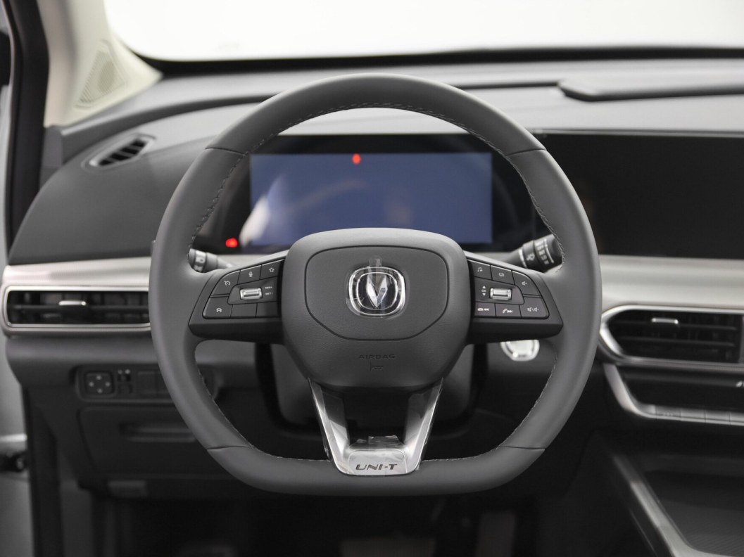 Changan UNI-T FWD DCT, 2023, 4 266 км фото 7