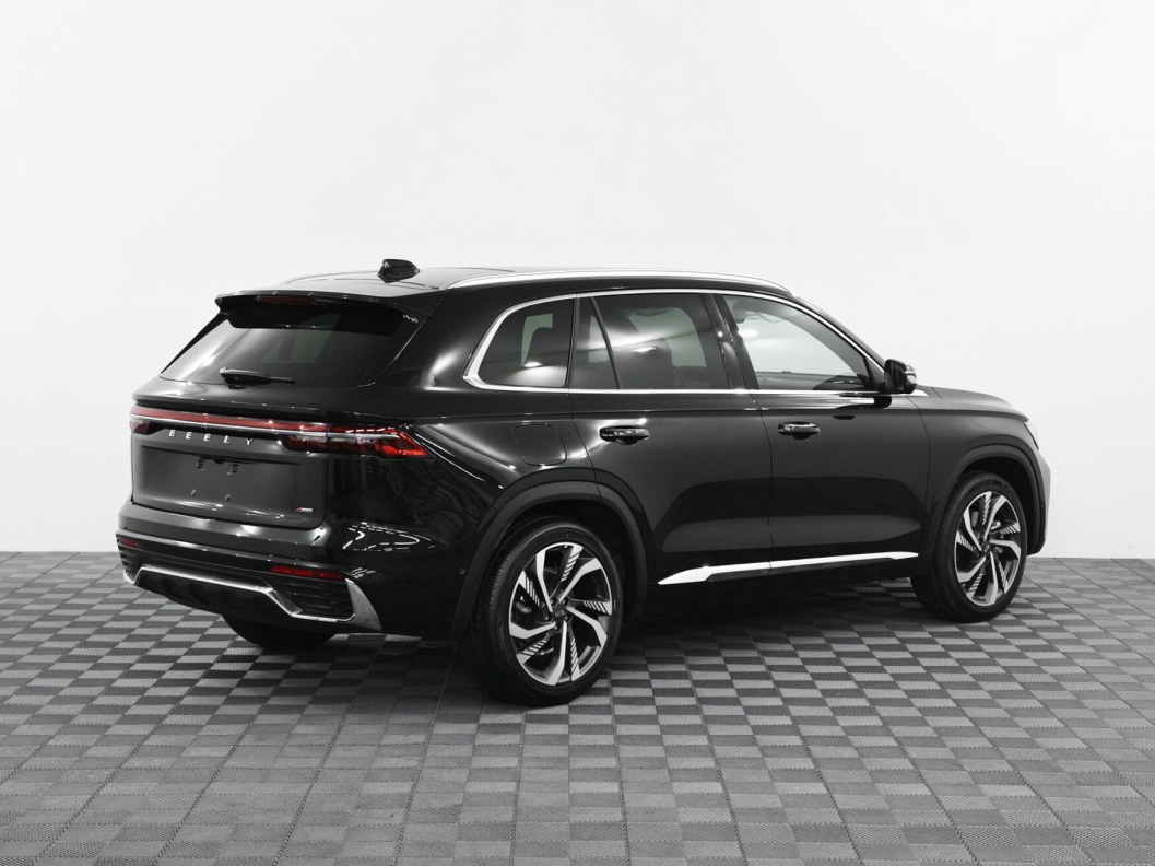 Geely Monjaro 4WD Luxury АКПП, 2023, 4 571 км фото 4