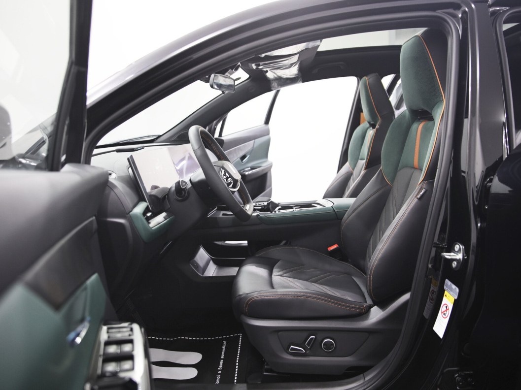 Changan UNI-T Exclusive DCT, 2023, 5 529 км фото 6