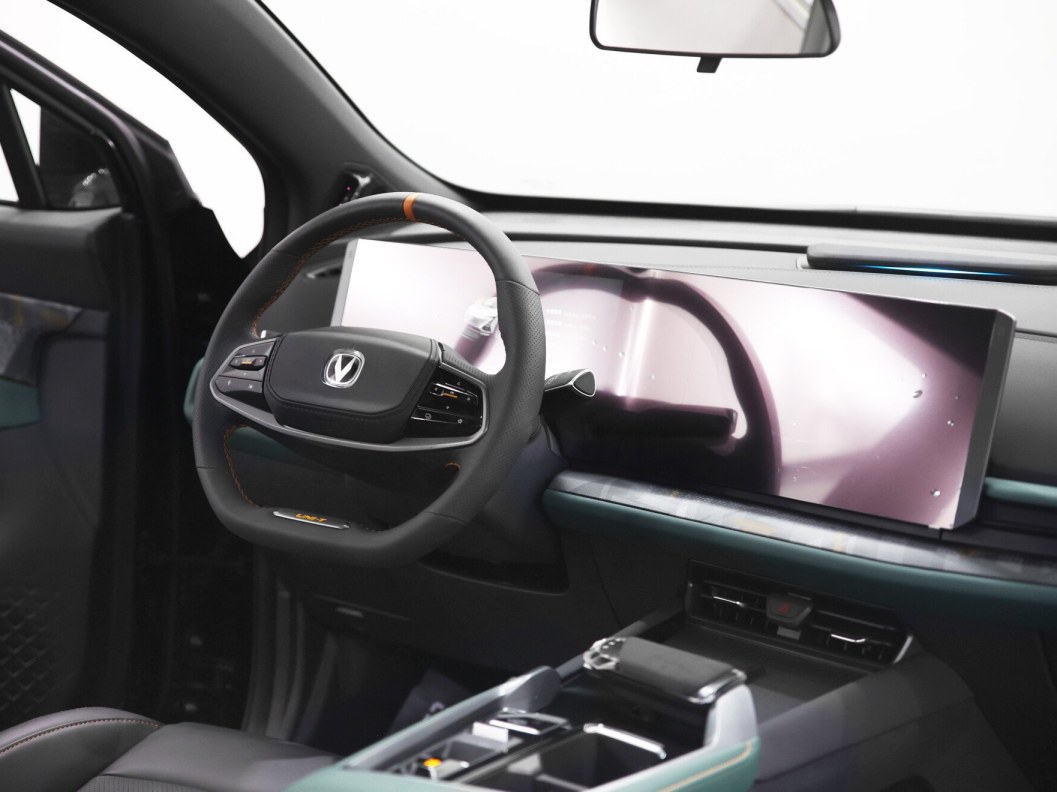 Changan UNI-T Exclusive DCT, 2023, 5 529 км фото 9