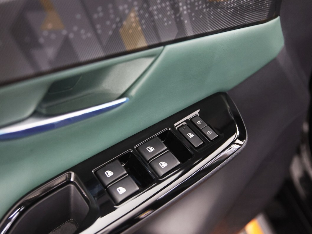 Changan UNI-T Exclusive DCT, 2023, 5 529 км фото 14